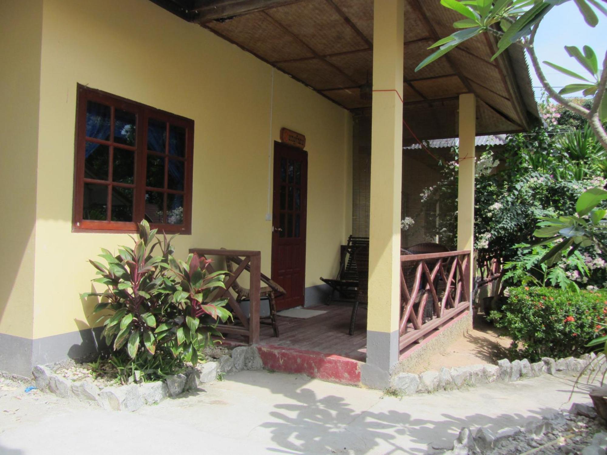 Flower Paradise Bungalows & Swiss Restaurant Roestiland Lamai Beach  Cameră foto